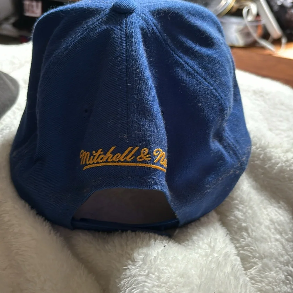 Golden State Warriors NBA, authentic Mitchell retro snapback like new! - Picture 2 of 3